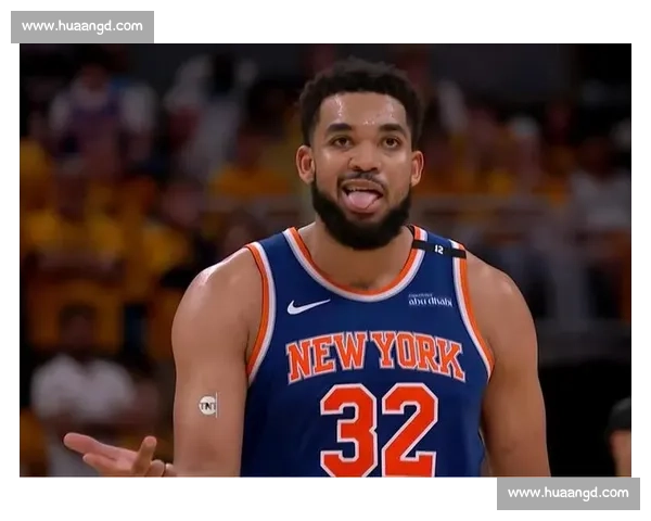 三分 35 中 3!76 人惨败尼克斯,探花 14+6 难救主,唐斯 11+5 失色 三分 35 中 3!76 人惨败尼克斯,探花 14+6 难救主,唐斯 11+5 失色